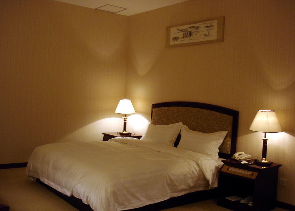 Super 8 Beijing Yizhuang Tianbao Hotell Rum bild